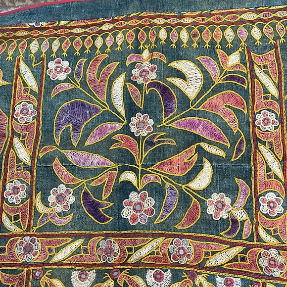 HEAVY TAPESTRY WALL HANGING ELEPHANT - Picture 1 of 12